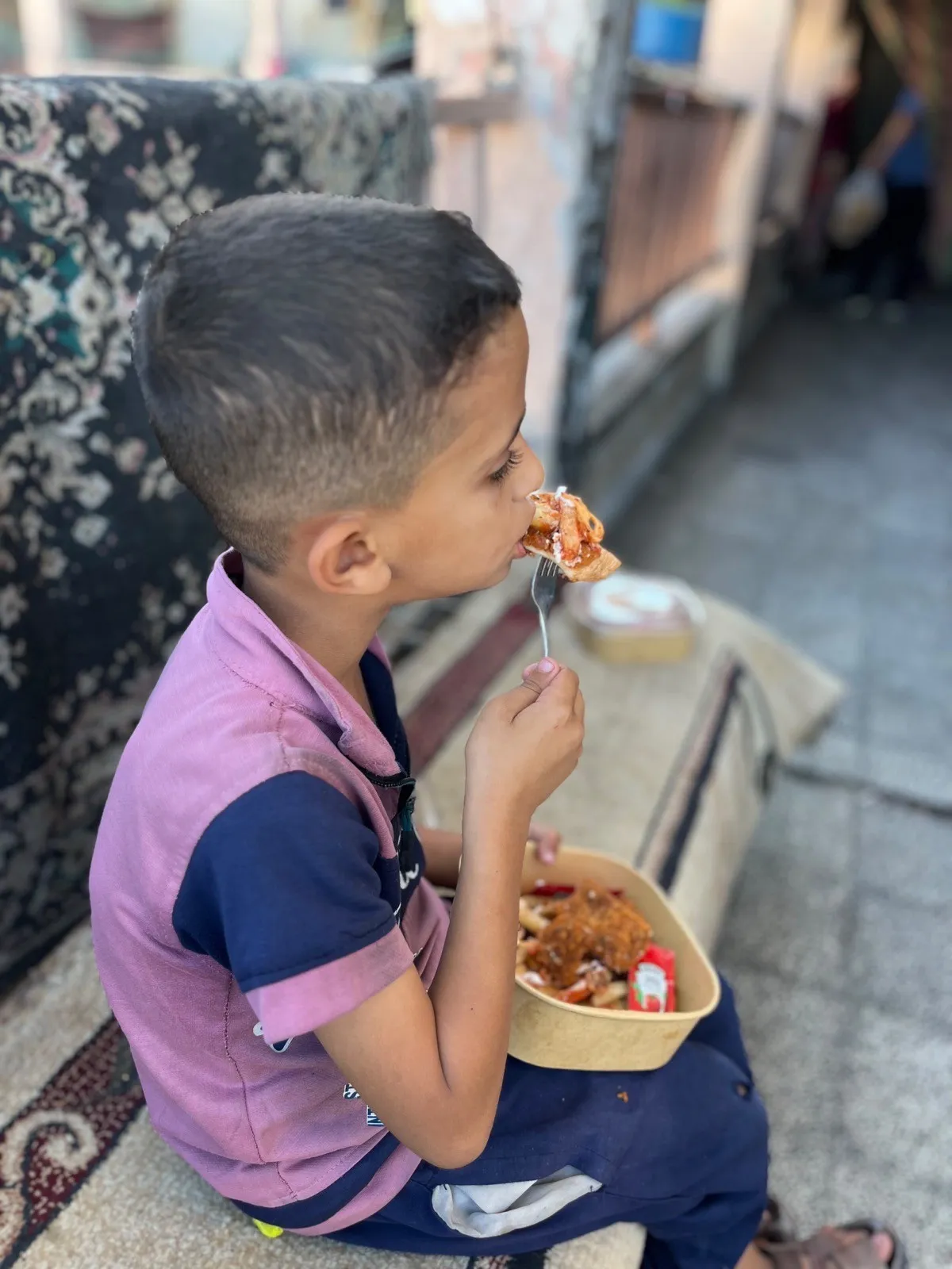 لحظة فرح بعد الجوع